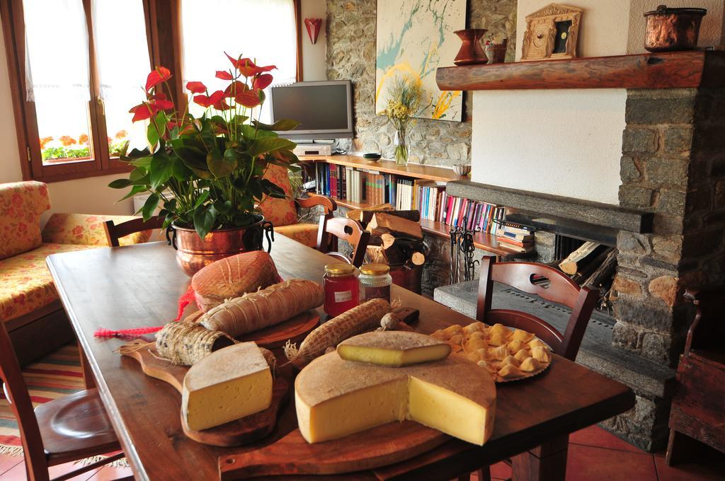 Agriturismo La Fonte Di Mariella Граведона Екстериор снимка